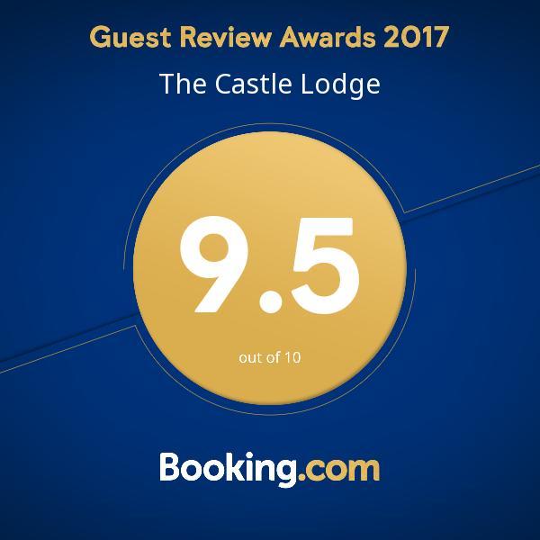 The Castle Lodge Tredegar Εξωτερικό φωτογραφία